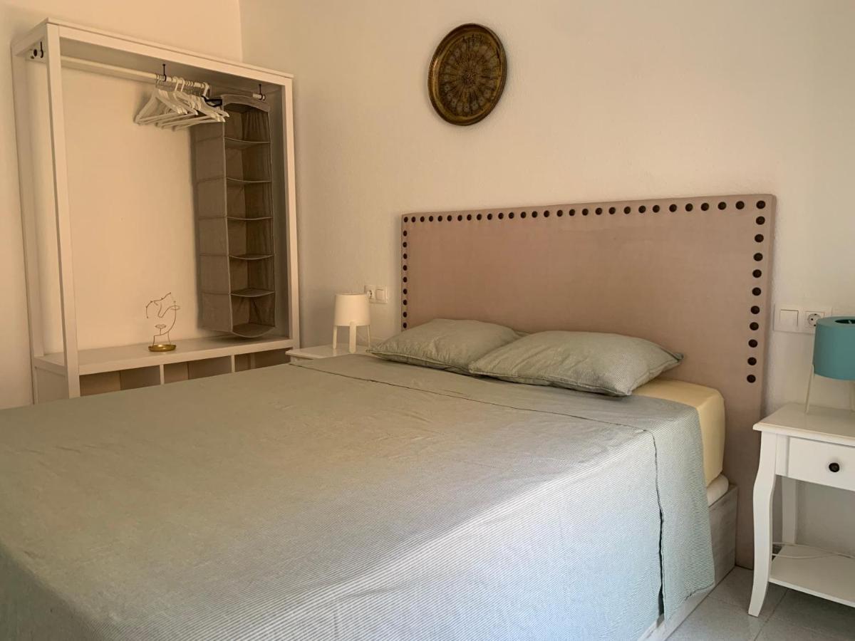 Schoene Wohnung In Zentrum Von Torrevieja Luaran gambar