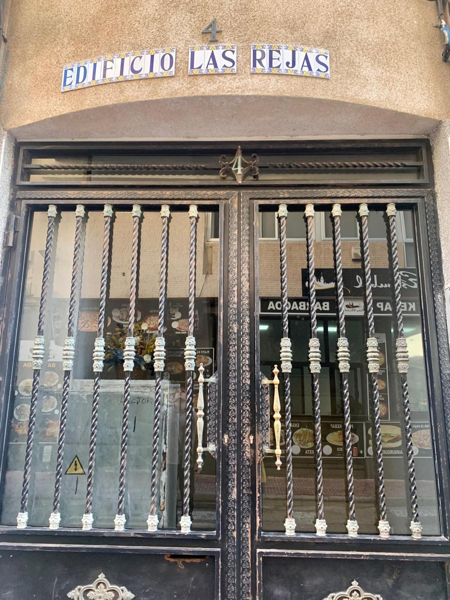Schoene Wohnung In Zentrum Von Torrevieja Luaran gambar